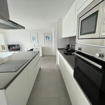 דירה 3 Bed With Sea Views אסטפונה
