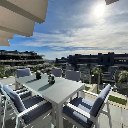 3 Bed With Sea Views דירה
