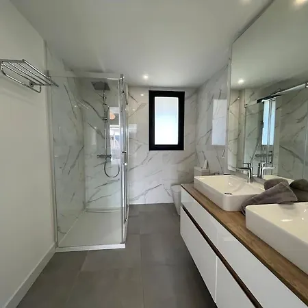 3 Bed With Sea Views אסטפונה