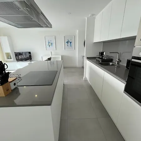 3 Bed With Sea Views Apartamento Estepona
